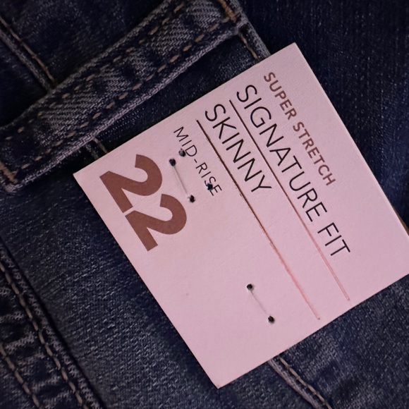 Lane Bryant signature skinny super stretch jeans NWT size 22 - Picture 2 of 5